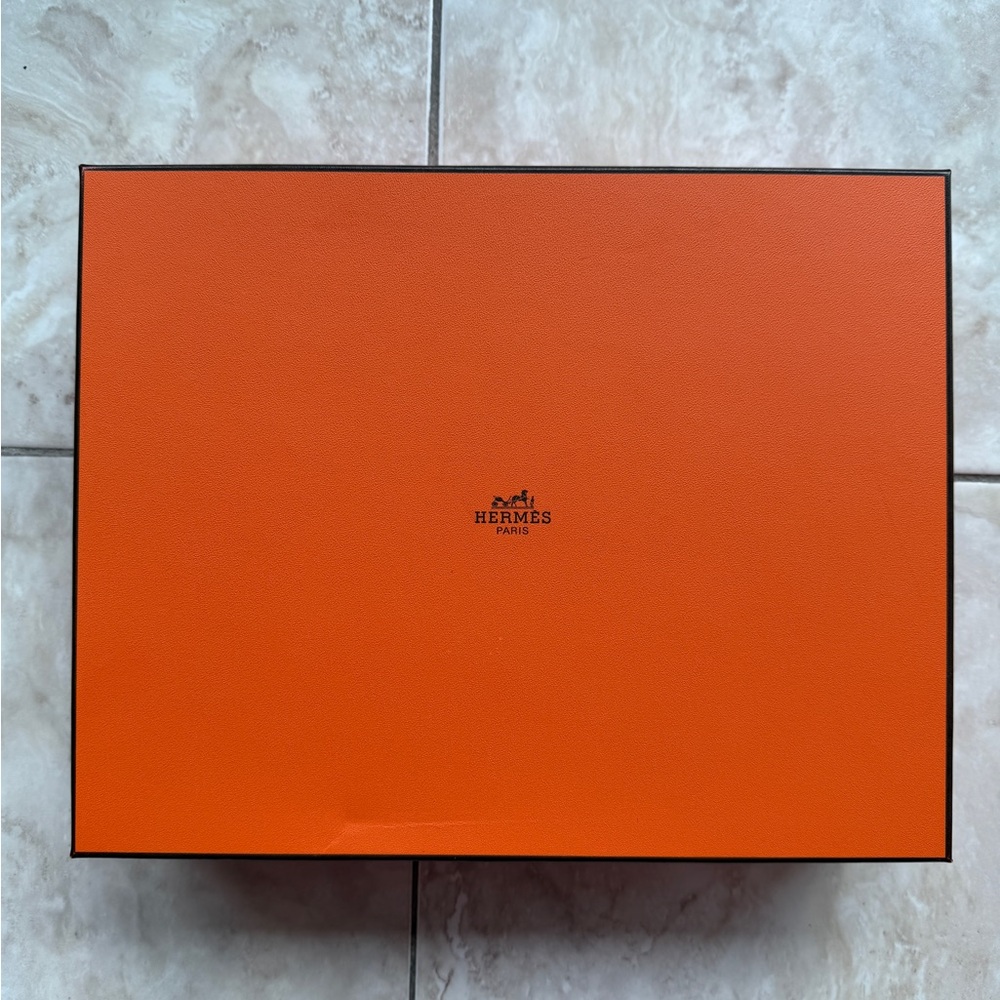 Hermès Orange Logo Box